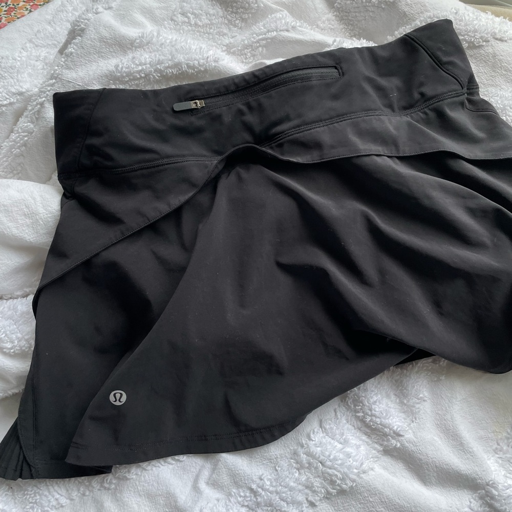 black lululemon play off the pleats skirt size 8